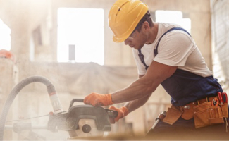 Proveedor de servicios para comunidades de propietarios trabajando